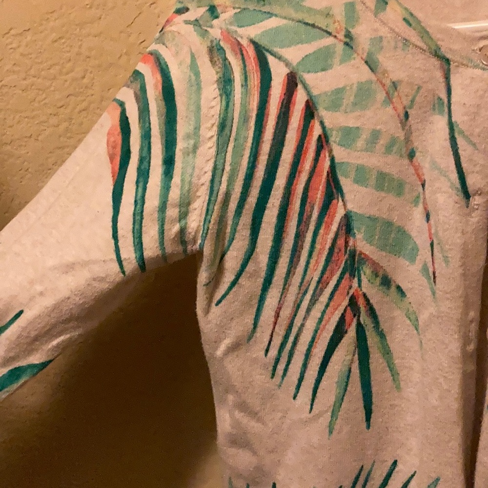 Sweater - Picture 4 of 4